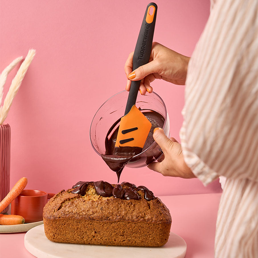 espátula de silicone preto intenso cor casca de laranja
