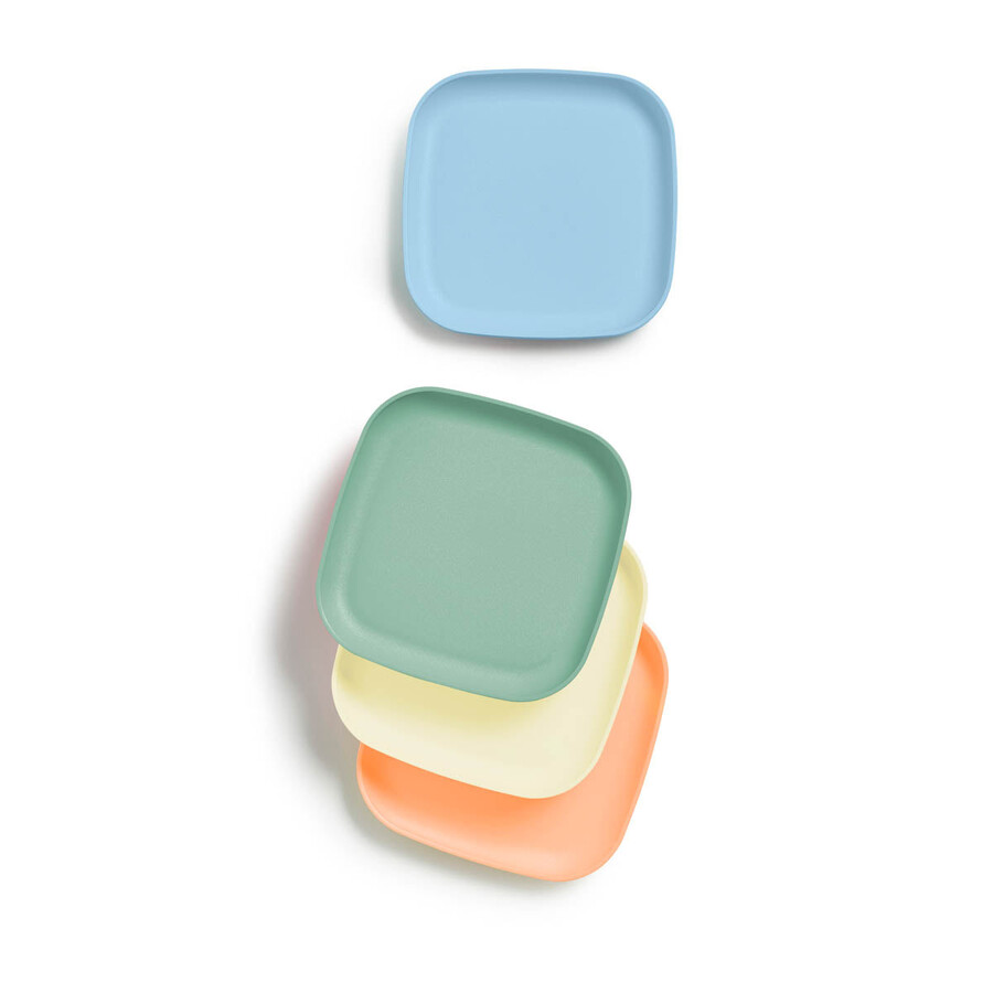 pratos quadrados para almoço tons pastel suaves pêssego suculento cubo de gelo raízes precoces laticínios da cornualha